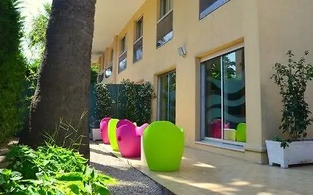 Le Massena 3* Λε Κανέ